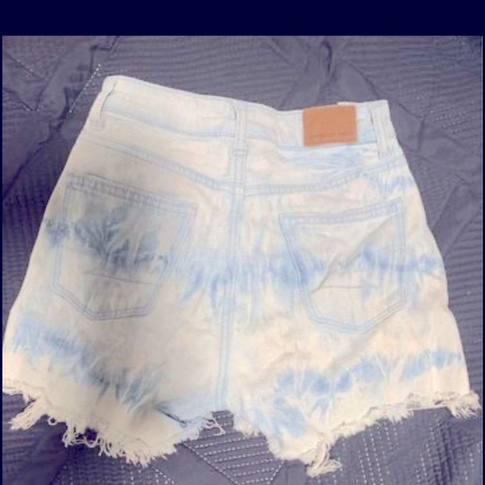 american eagle - highest rise tie-dye mom shorts